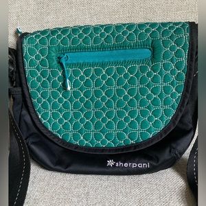 Sherpani teal floral quilted crossbody purse